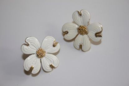 Picture of Gold Tone Enamel Dogwood Flower Clip Earrings