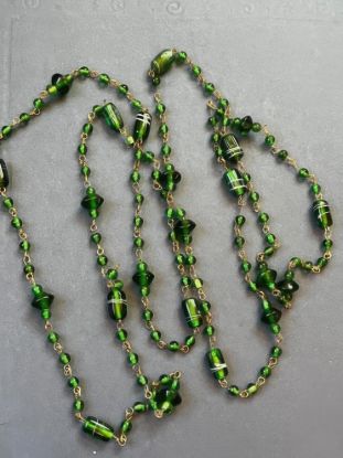 Picture of Vintage Green Glass Bead Silver Tone Necklace