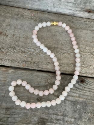 Picture of Vintage Pink Rose Quartz Beaded Necklace Gemstone Jewelry